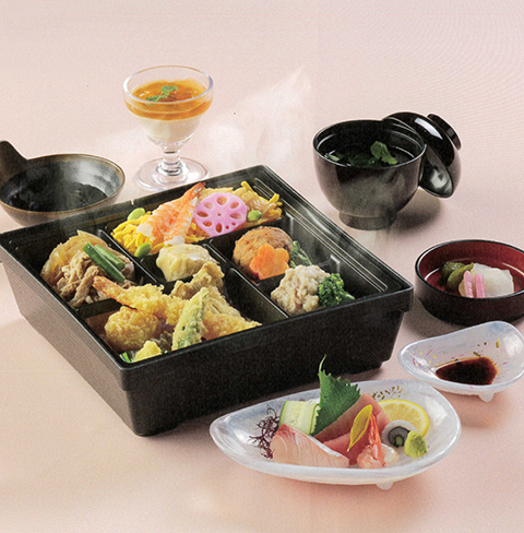 懐石弁当 久遠〈くおん〉